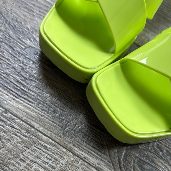 Mix No. 6 Women's Lime Green Heeled Sandals, Size 7 - Picture 7 of 9